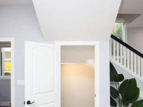 433 S Wilton Place, Los Angeles CA 90020