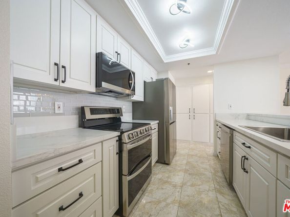 600 W 9th Street 1502, Los Angeles CA 90015