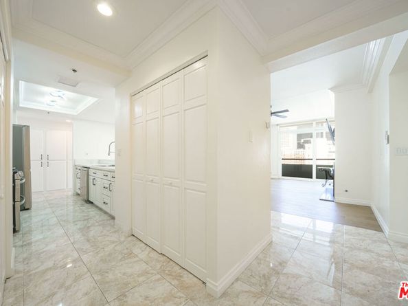 600 W 9th Street 1502, Los Angeles CA 90015