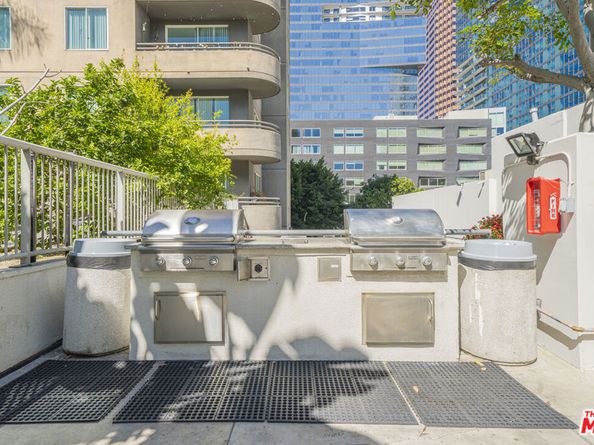 600 W 9th Street 1502, Los Angeles CA 90015