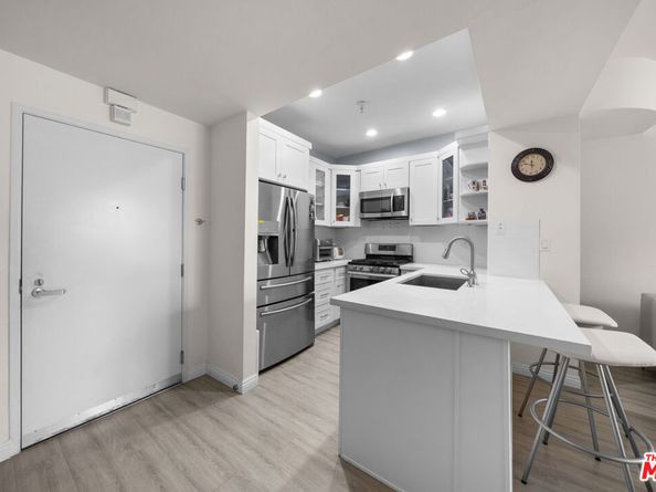 620 S Gramercy Place 234, Los Angeles CA 90005