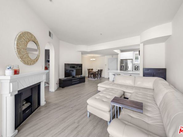 620 S Gramercy Place 234, Los Angeles CA 90005