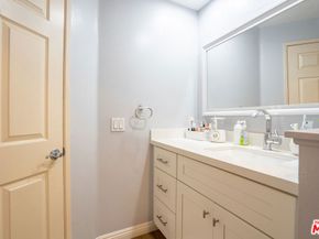 620 S Gramercy Place 234, Los Angeles CA 90005