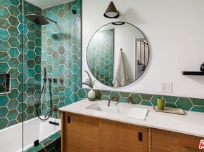 6823 Iris Circle, Los Angeles CA 90068