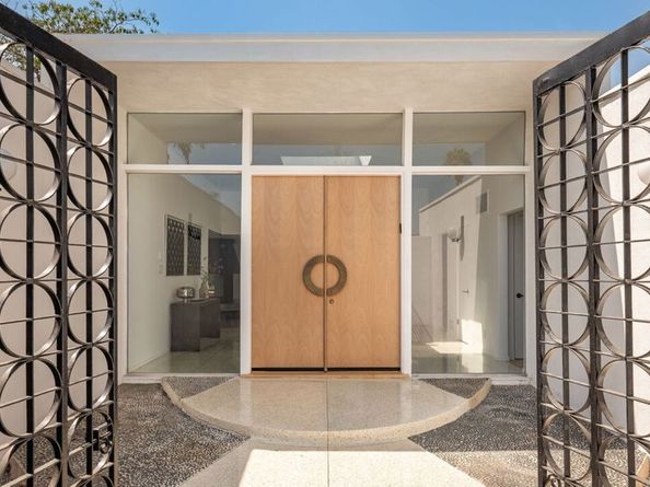 1345 Casiano Road, Los Angeles CA 90049