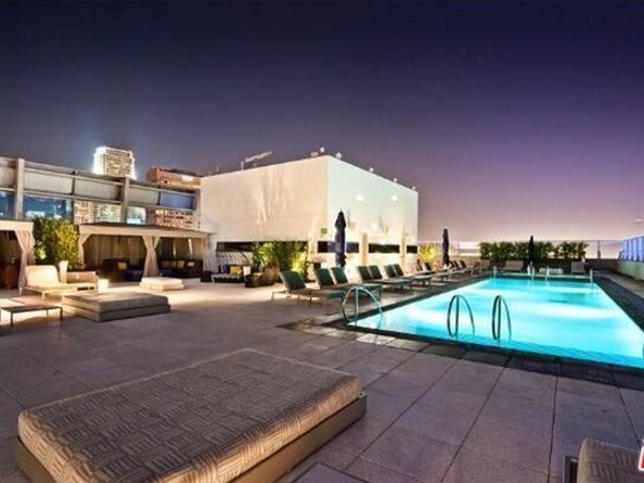 900 W Olympic 32K, Los Angeles CA 90015