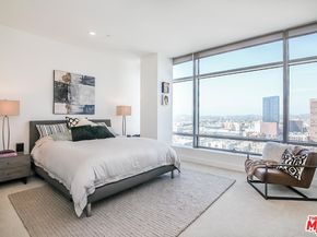 900 W Olympic 32K, Los Angeles CA 90015