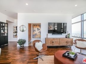 900 W Olympic 32K, Los Angeles CA 90015