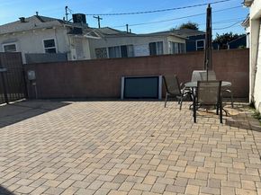 10515 S Manhattan Place, Los Angeles CA 90047