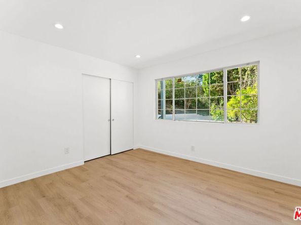 4800 Topeka Drive, Tarzana CA 91356