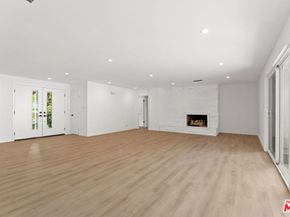 4800 Topeka Drive, Tarzana CA 91356