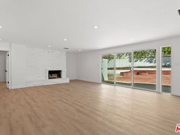 4800 Topeka Drive, Tarzana CA 91356