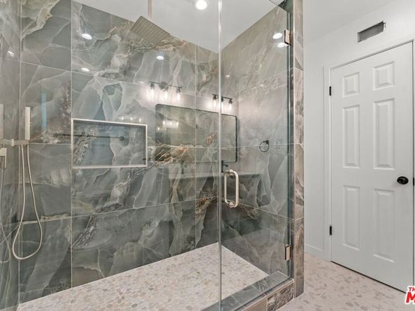 4800 Topeka Drive, Tarzana CA 91356