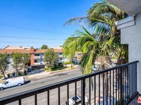 14804 Magnolia Boulevard 12, Sherman Oaks CA 91403