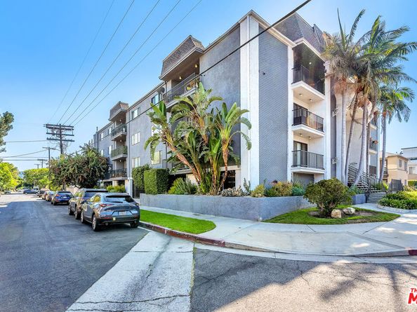 14804 Magnolia Boulevard 12, Sherman Oaks CA 91403