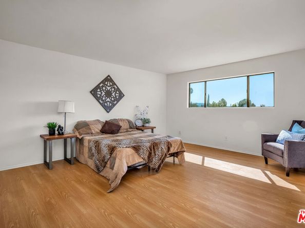 14804 Magnolia Boulevard 12, Sherman Oaks CA 91403