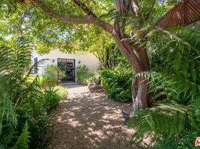 2073 N Catalina Street, Los Angeles CA 90027