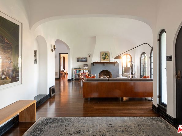 2073 N Catalina Street, Los Angeles CA 90027