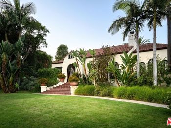 2073 N Catalina Street