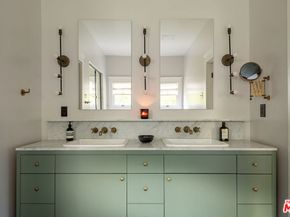 2073 N Catalina Street, Los Angeles CA 90027