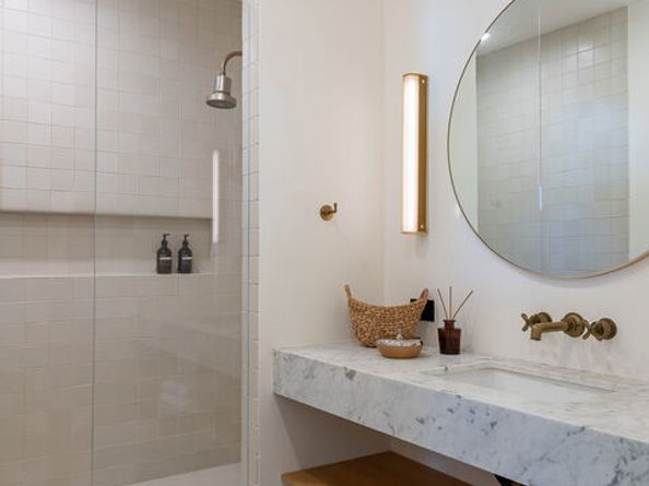 2073 N Catalina Street, Los Angeles CA 90027