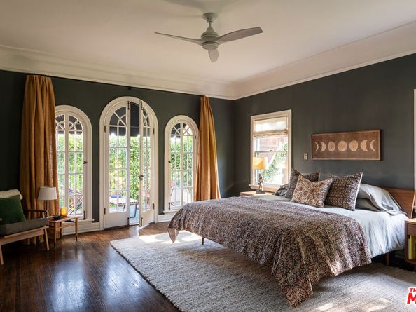 2073 N Catalina Street, Los Angeles CA 90027