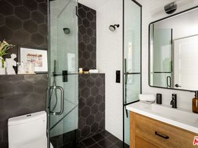 3375 Coldwater Canyon Avenue, Studio City CA 91604