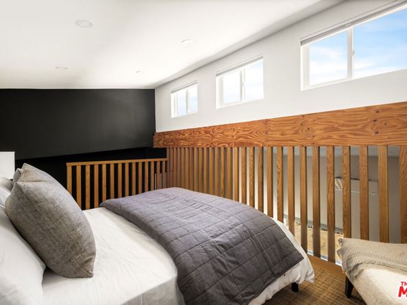 3375 Coldwater Canyon Avenue, Studio City CA 91604