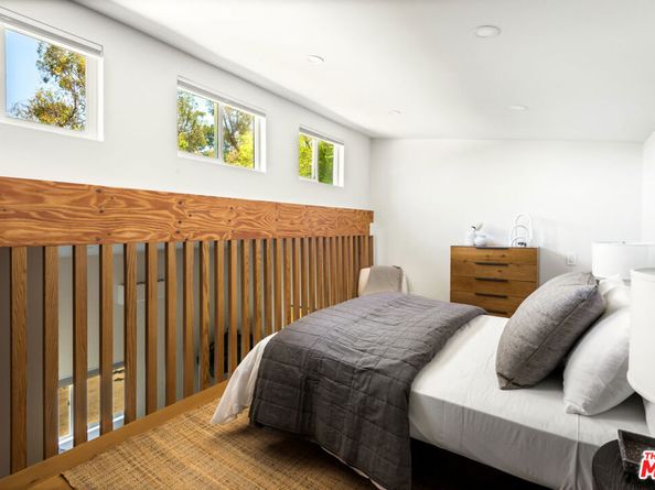 3375 Coldwater Canyon Avenue, Studio City CA 91604