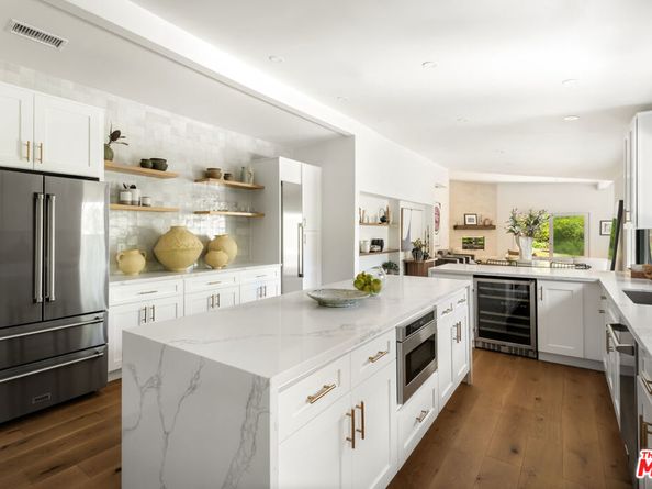 3375 Coldwater Canyon Avenue, Studio City CA 91604