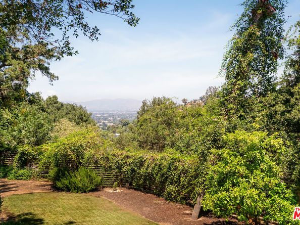 3375 Coldwater Canyon Avenue, Studio City CA 91604