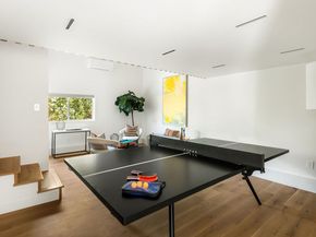 3375 Coldwater Canyon Avenue, Studio City CA 91604