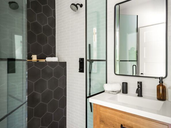 3375 Coldwater Canyon Avenue, Studio City CA 91604