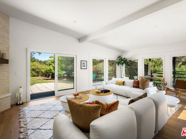 3375 Coldwater Canyon Avenue, Studio City CA 91604