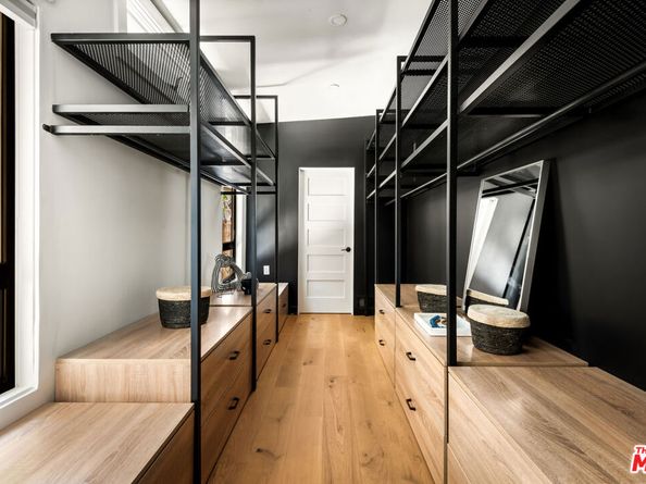 3375 Coldwater Canyon Avenue, Studio City CA 91604