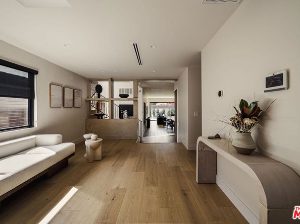 2749 Tilden Avenue, Los Angeles CA 90064