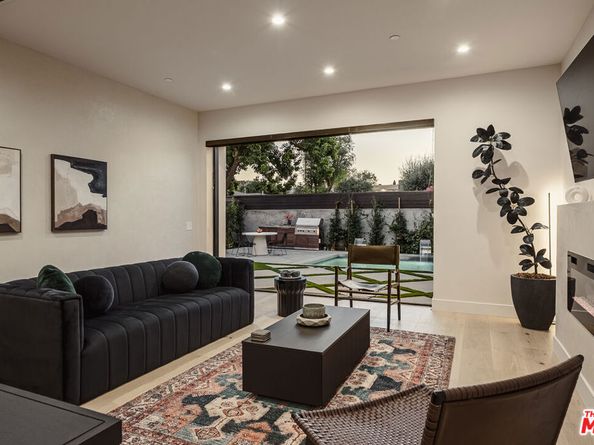 2749 Tilden Avenue, Los Angeles CA 90064