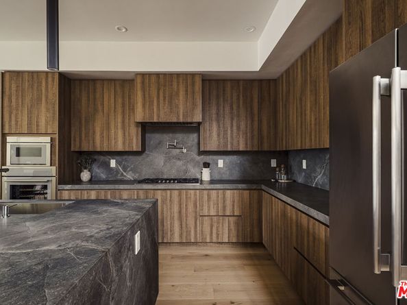 2749 Tilden Avenue, Los Angeles CA 90064