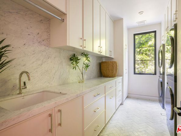 1220 Corsica Drive, Pacific Palisades CA 90272