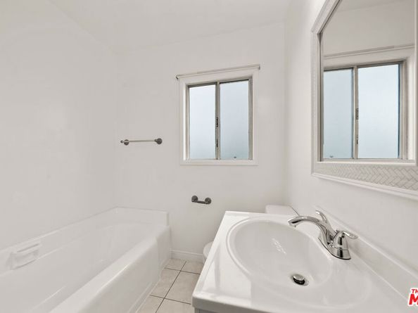 2922 Eckleson Street, Lakewood CA 90712