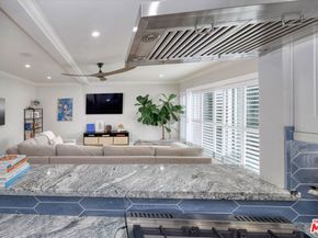 2021 California Avenue 20, Santa Monica CA 90403