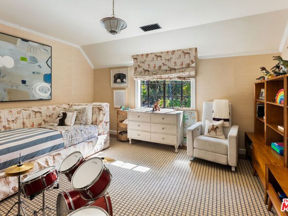 320 Hilgard Avenue, Los Angeles CA 90024