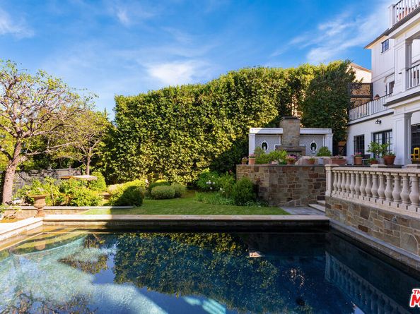 320 Hilgard Avenue, Los Angeles CA 90024