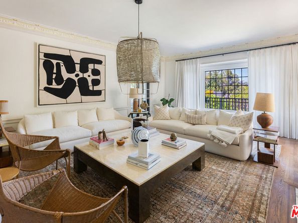 320 Hilgard Avenue, Los Angeles CA 90024