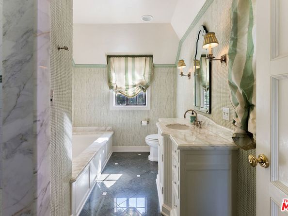 320 Hilgard Avenue, Los Angeles CA 90024