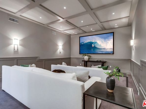 427 N Bundy Drive, Los Angeles CA 90049