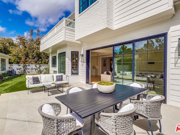 427 N Bundy Drive, Los Angeles CA 90049