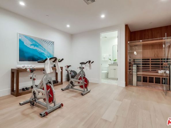 427 N Bundy Drive, Los Angeles CA 90049