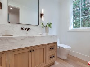 427 N Bundy Drive, Los Angeles CA 90049