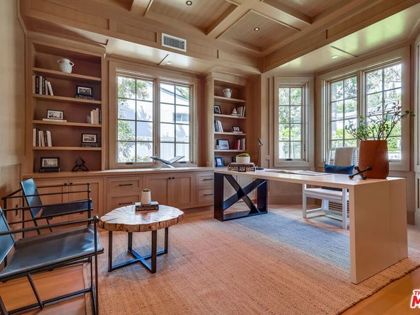 427 N Bundy Drive, Los Angeles CA 90049